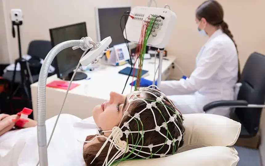 EEG Nedir? Neden Çekilir ve Nasıl Yapılır?